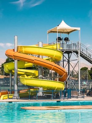 Dobra cena. Park Rozrywka Wodna Zabawy Sportowe Sprzęt Basen zewnętrzny Z Spiralną Rurką Plac zabaw w Internecie