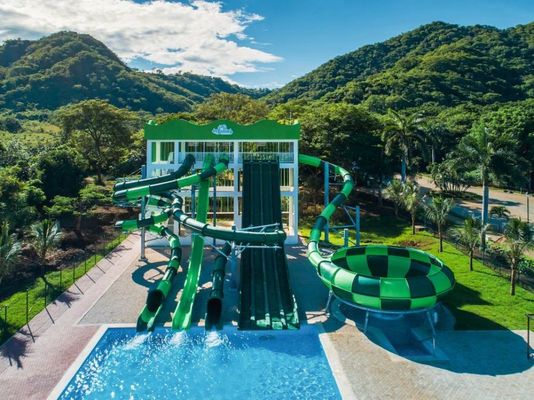 Dobra cena. 220 M3/H 12mm Fiberglass Water Park Slide For Children Water Park Play Equipment w Internecie