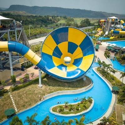 Dobra cena. Outdoor Fiberglass Water Park Slide with 6-8mm Thickness and 10 Years Service Life in Customized Size w Internecie