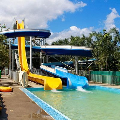 Dobra cena. High Speed Racing Fiberglass Water Park Slide with 6-8mm Thickness and Over 10 Years Service Life w Internecie