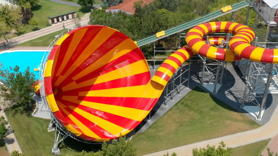 Wielkie trąby Wodny park rozrywki Sprzęt dla dorosłych Komercyjne tobogany wodne z włókna szklanego