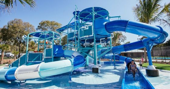 Park wodny Plac zabaw na świeżym powietrzu Akcesoria do basenu Dzieci Wodny zjeżdżalnik Spiralny