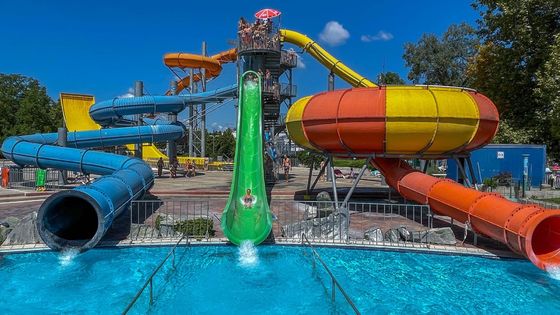 OEM Wodny park zewnętrzny Wodny tobogan z włókna szklanego Dla dzieci 1 osoba