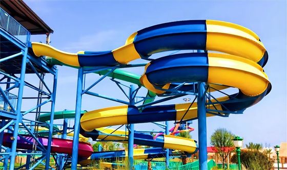 4 Jeźdźcy Wodny Park Włókno Szklane Sliding Outdoor Amusement Wodny Park Gry Ride