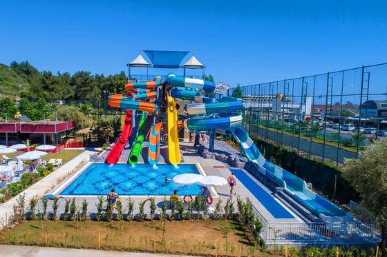 Dobra cena. Powierzchnia wodna komercyjna Park basenowy Gry basenowe Wodny tobogan z włókna szklanego Dla dzieci w Internecie