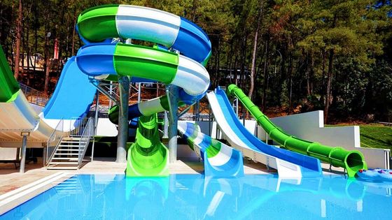 Dobra cena. Rozrywka Park wodny Dorosłych Gry wodne Niestandardowy zjeżdżalnik z włókna szklanego do basenu w Internecie