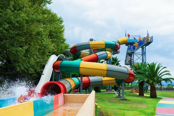 OEM Komercyjny Ogrodniczy Centrum Zabaw Wodnych Gry Szklanowodowcowe Slide Dla Dzieci