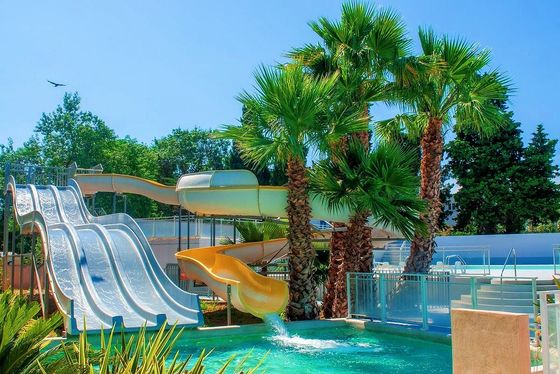 5m Wysokość Wodny Park Pływalny Basen Tematyka wody Spiralny zjeżdżalnik ze szkła