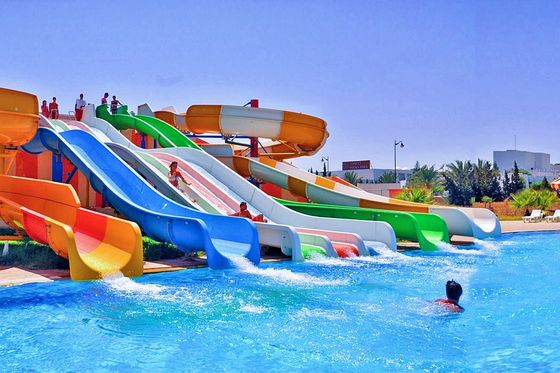 Dobra cena. Wodny park rozrywki ogromne urządzenia do gier wodnych Włókno szklane Spiral Tube Water Slide Set w Internecie
